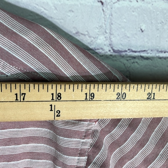 Columbia Men's Light Red White Stripped Button Down Short Sleeve Shirt. Size. L - Picture 7 of 12
